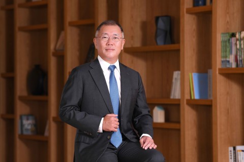 现代汽车集团郑义宣会长荣膺MotorTend2023年度人物