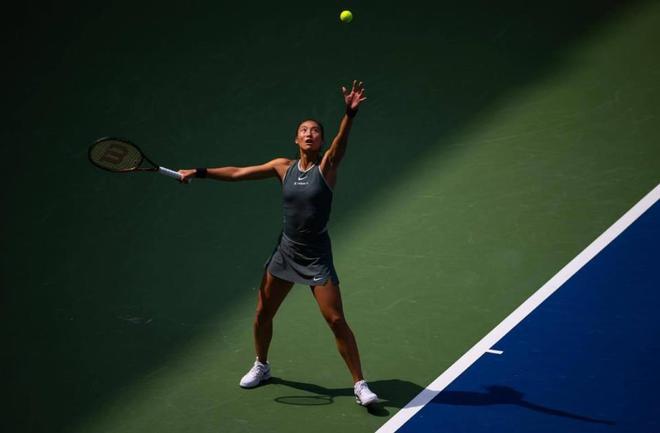 體育投注:愛上鄭欽文的5個理由!澳網:坐擁2大武器 李娜之後再掀網球熱