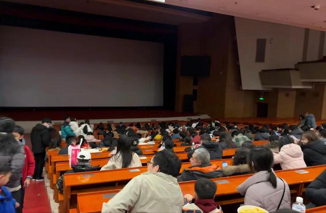 網上投注:90億!史上最強“春節档”誕生:《哪吒2》票房口碑雙爆炸,《射雕》遭差評