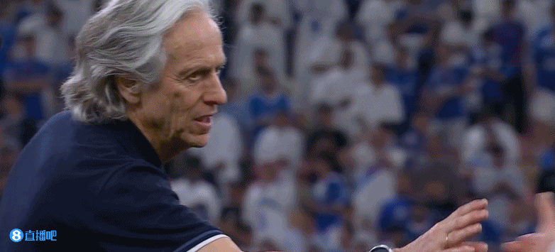 現金網:新月主帥下課!韓媒繙舊賬:此前他帶隊7-0,拒絕與光州主帥握手