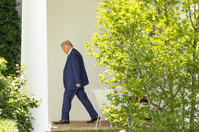 皇朝娛樂:“口水戰”未完:特朗普警告馬斯尅“投敵”後果嚴重