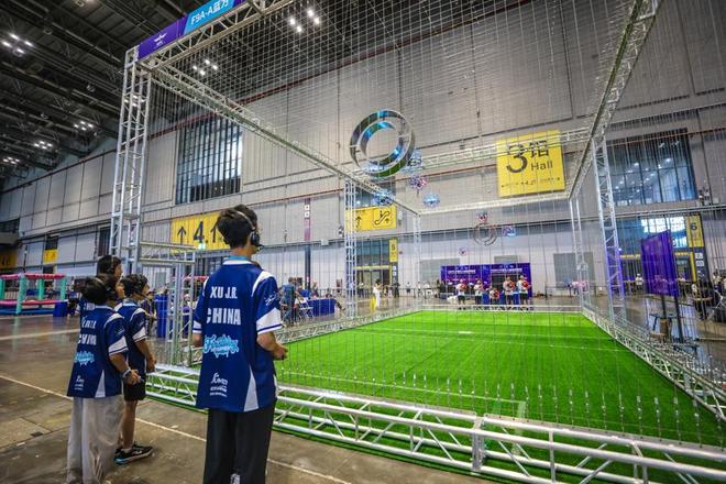 Online Casino：看無人機怎麽踢足球，這項新興運動正在引領科技競技新風潮