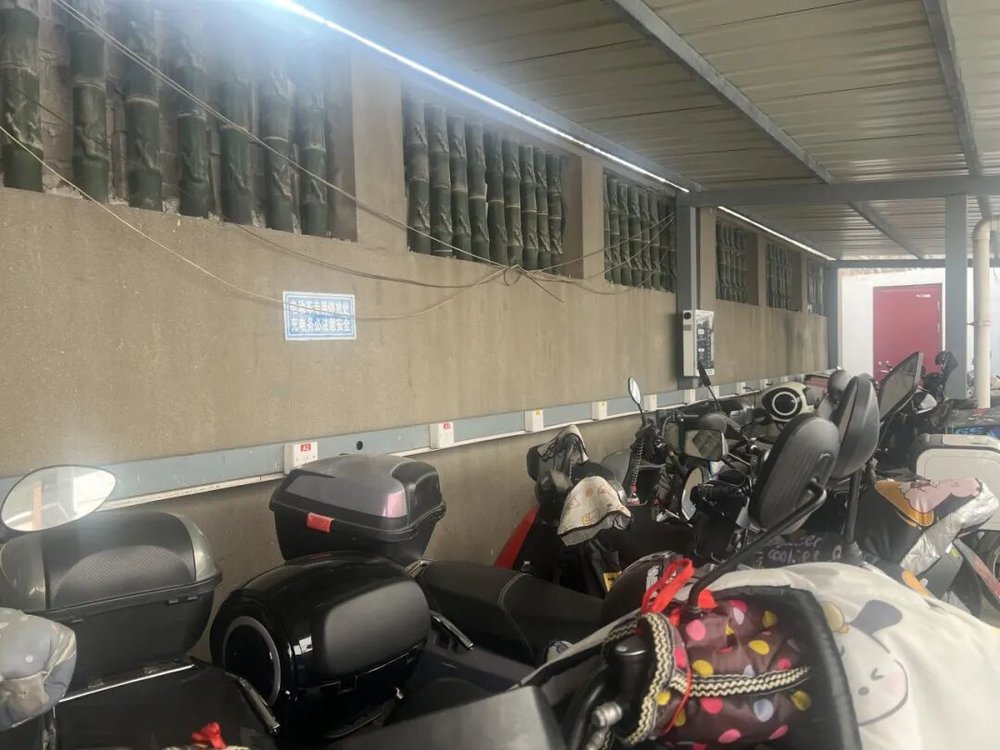 21點:3.8億車主的焦慮:電量僅賸10%,充電樁在哪?