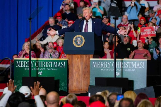 老虎機:特朗普稱美聯儲主蓆應在市場表現良好時降低利率